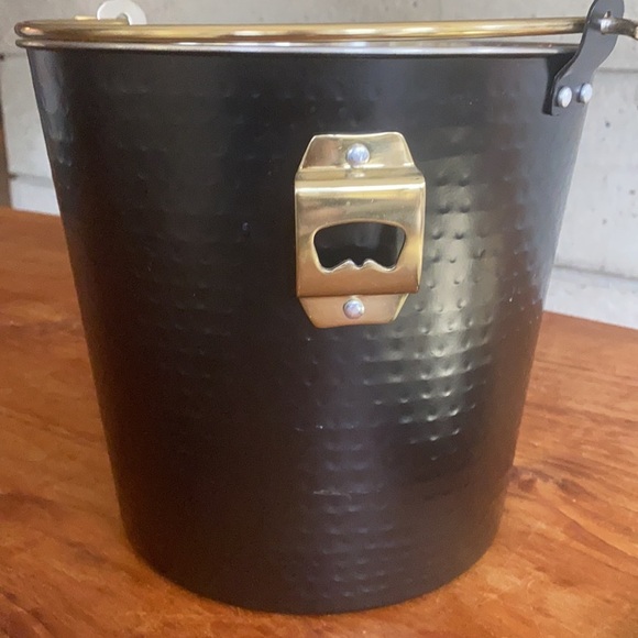 Ice Bucket & Serving Tray Bundle of 2 Items - Picture 4 of 10